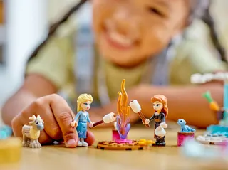 Elsa's Frozen Castle