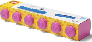 Roze bakstenen boekenrek