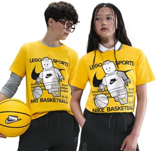 T-shirt de la collection Nike x LEGO