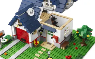 Apple Tree House