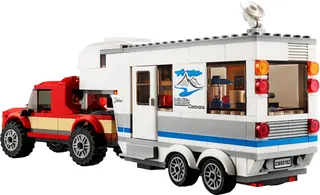 Pickup & Wohnwagen