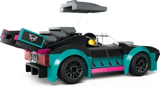 Raceauto en autotransporter