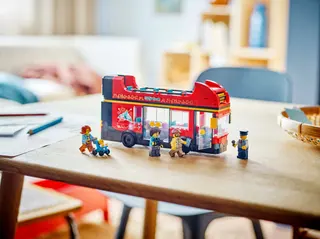 Bus touristique à impériale