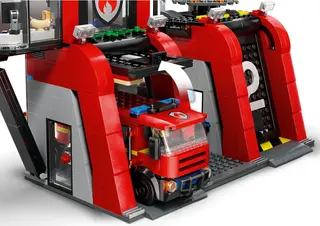 Feuerwache mit Feuerwehrwagen