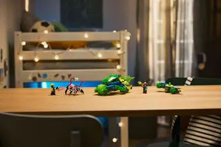 Mateo und das Z-Blob Action-Rennauto