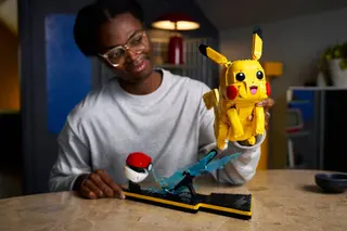 Pikachu und Pokéball