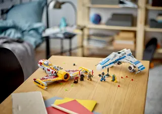 Nieuwe Republiek E-wing versus Shin Hati's Starfighter