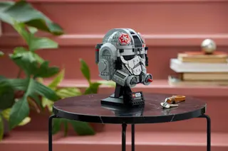 AT-AT-Fahrerhelm