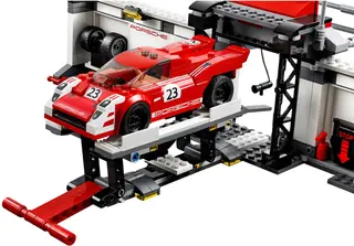 Porsche 919 Hybrid and 917K Pit Lane