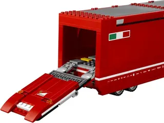 F14 T & Scuderia Ferrari Truck