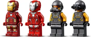 Iron Man Hulkbuster versus A.I.M.-agent