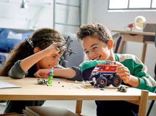 Spider-Mans monstertruck versus Mysterio
