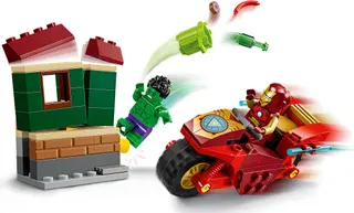Iron Man mit Fahrrad und Hulk