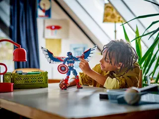 Neue Captain America Baufigur