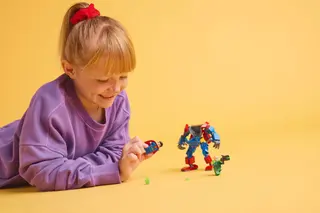 Superman Mech versus Lex Luthor