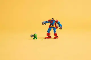 Superman Mech versus Lex Luthor