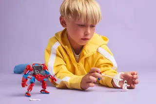 Spider-Man Mech gegen Anti-Venom