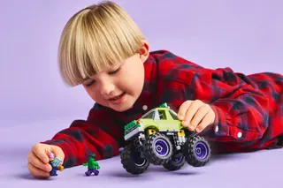 Le camion Hulk contre Thanos