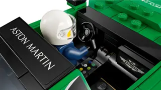 Aston Martin Vantage Safety Car et AMR23