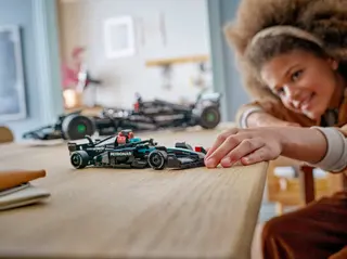 Mercedes-AMG PETRONAS F1 Team W15 E Performance