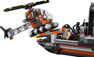 Mosasaurus Dinosaur Boat Attack