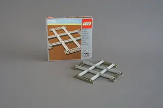 Kreuzung, Grau 4,5 V