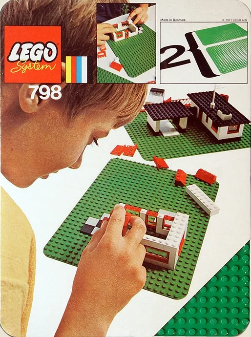 2 Medium Baseplates, Green