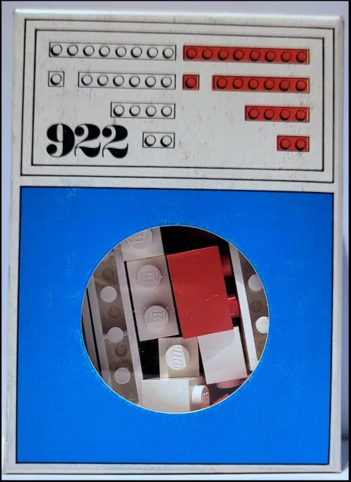 28 briques avec 1, 2, 4, 6 et 8 tenons